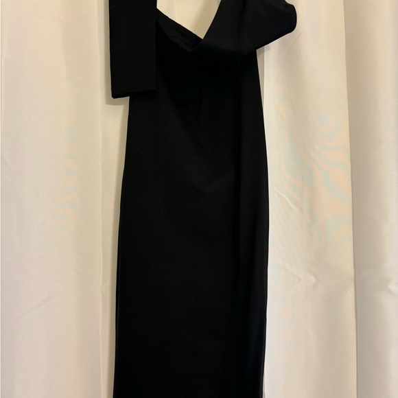 NWT DASHA MODERN MIDI DRESS (BLACK) - Picture 9 of 9